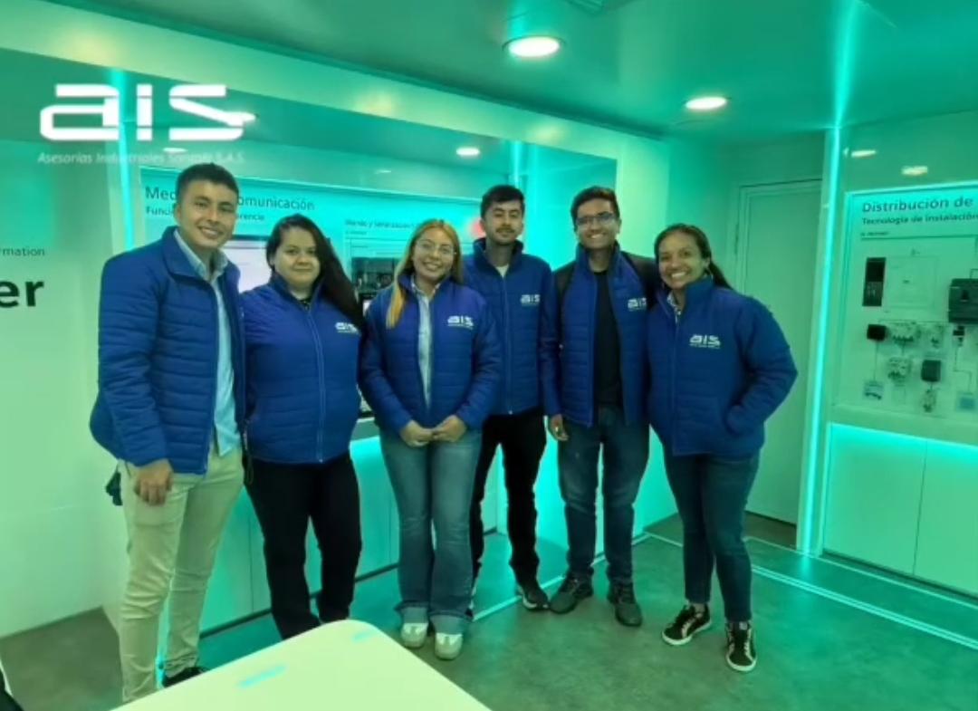 Jornada de Innovación con la Unidad Móvil Siemens en Bogotá